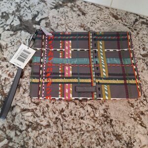 Vera Bradley wristlet‎